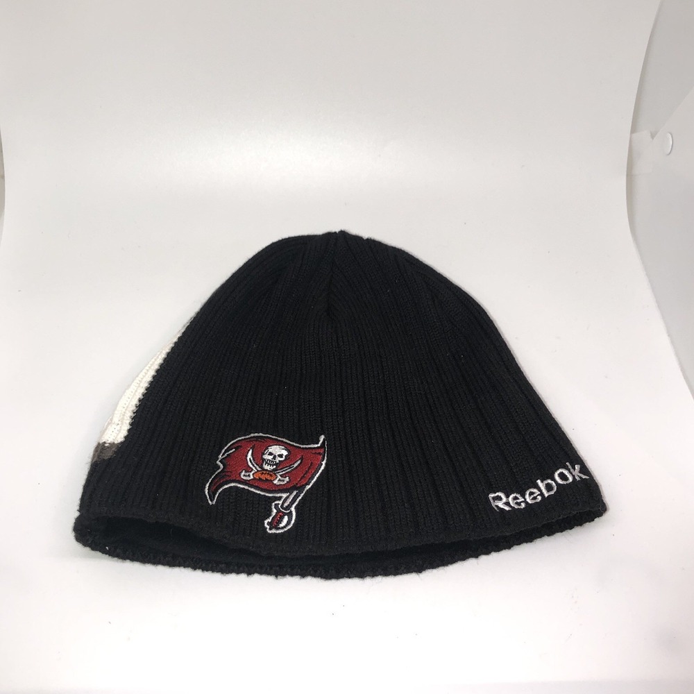 Reebok Tampa Bay Buccaneers NFL Knit Beanie Hat Cap Black Pirate Flag Onfield